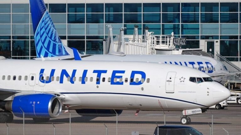 United trimming flights as Middle East conflict drives fuel costs higher
