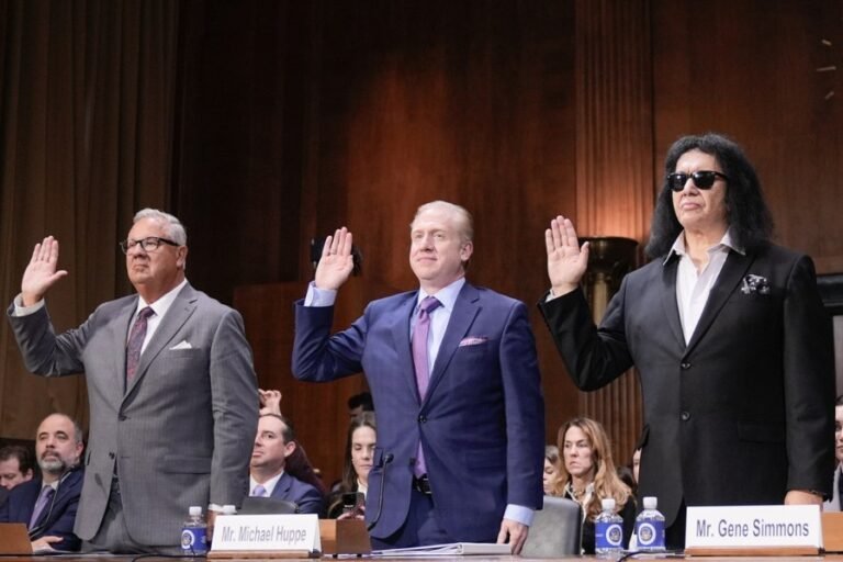 Congress can't protect radio without protecting artists