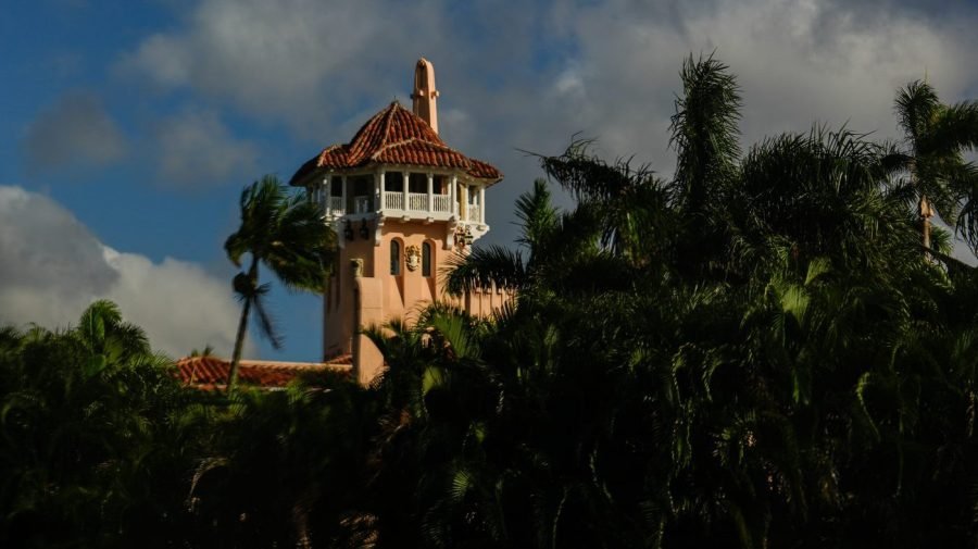 Fighter jets escort plane away from Mar-a-Lago