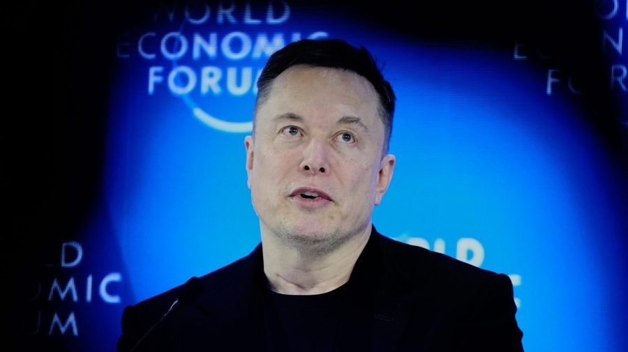 Musk wades into DHS shutdown, floats paying TSA salaries