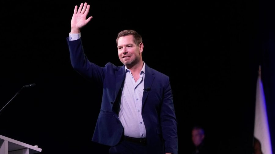 Swalwell gains traction in crowded California governor's race