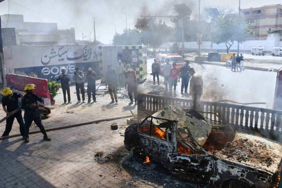 22 killed, more than 120 wounded as protesters try to storm US Consulate in Pakistan