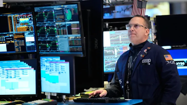 Dow drops 1,000 points as oil prices continue to rise amid war with Iran