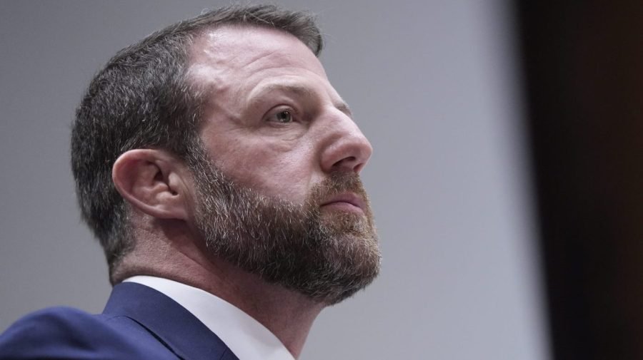 Watch live: Markwayne Mullin sworn in to lead DHS