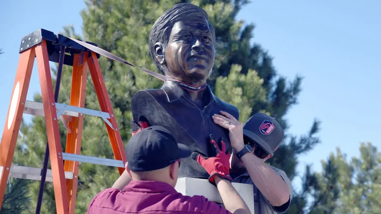 César Chavez supporters face the painful question of what to do with the labor leader’s legacy