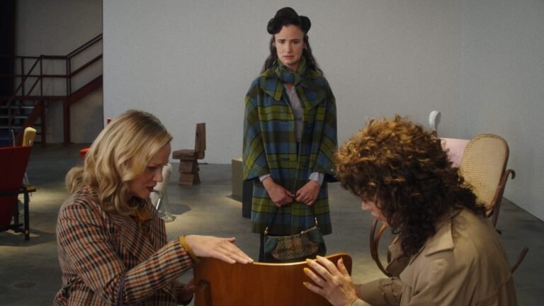 Juliette Lewis Turns Into a Chair