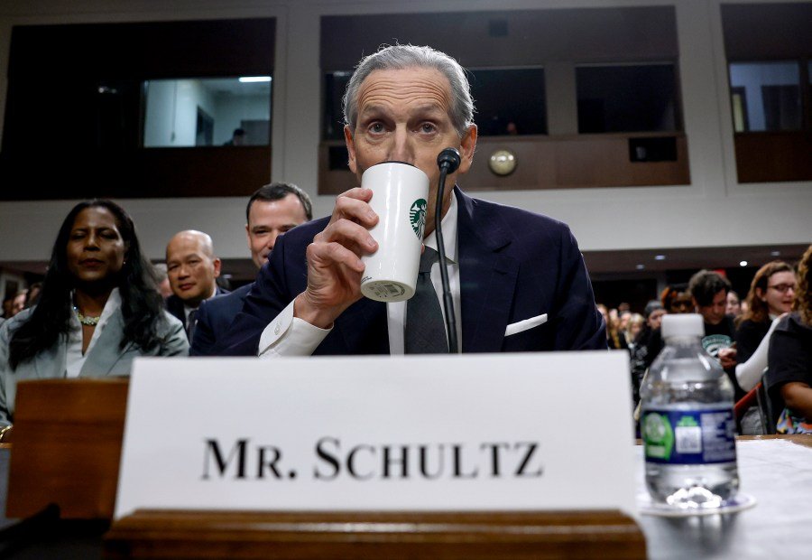 Starbucks tycoon Howard Schultz joins the billionaire blue-state exodus