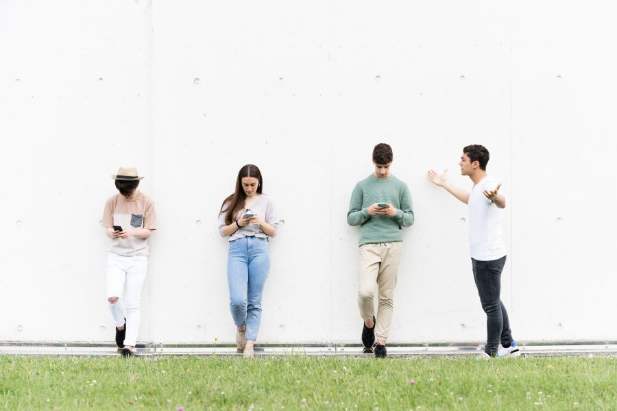 Participation in society shouldn’t require a smartphone — America needs offline accessibility