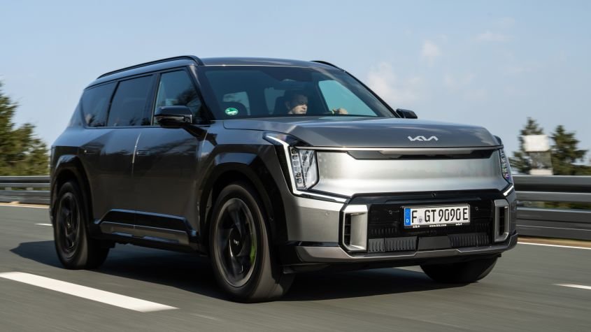 New Kia EV9 GT 2026 - pictures