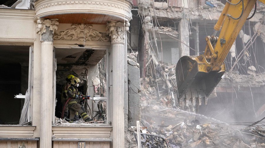 Iran denies talks with US but confirms a 'negotiation request'