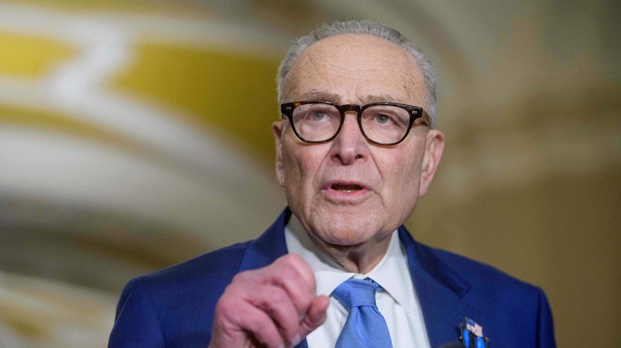 Senate Democrats call for public hearings on Iran operation