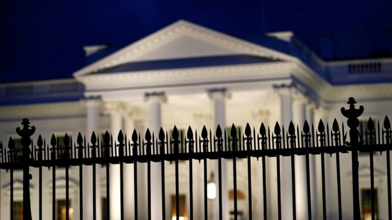 White House launches smartphone app