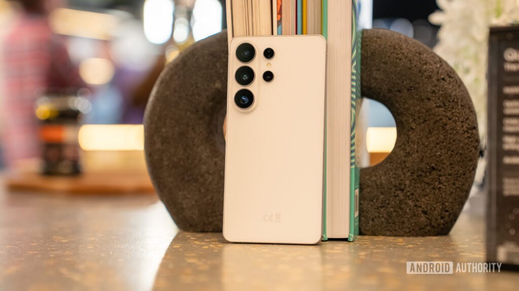 The Galaxy S27 Ultra could finally break Samsung’s camera hardware stalemate with LOFIC