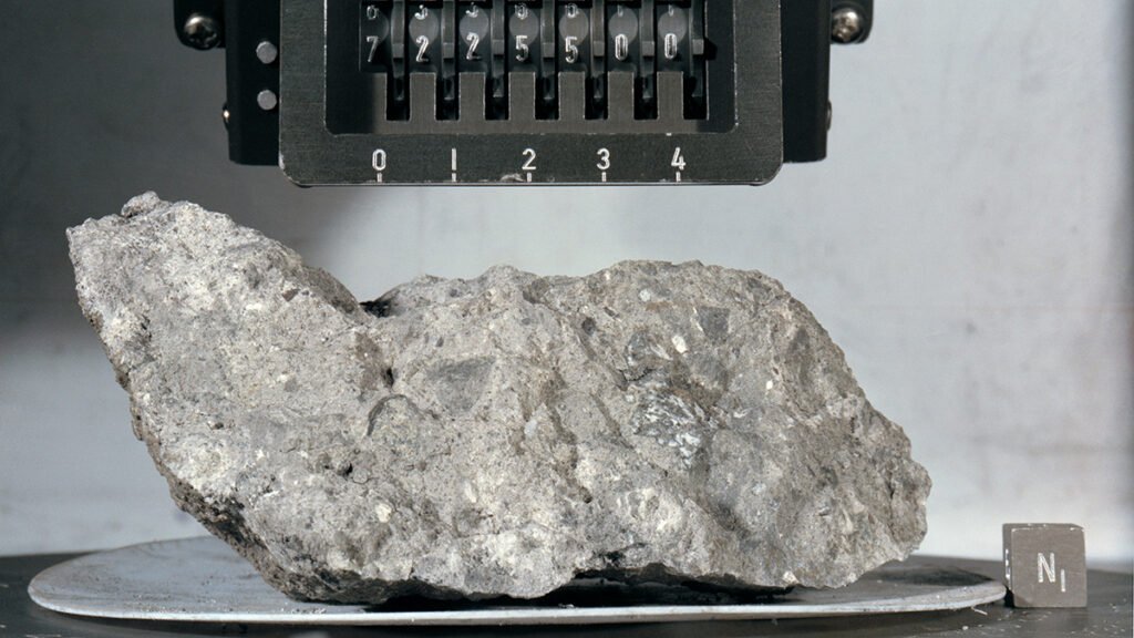 Apollo Samples Told a Conflicting Story About Lunar Magnetism, Until Now