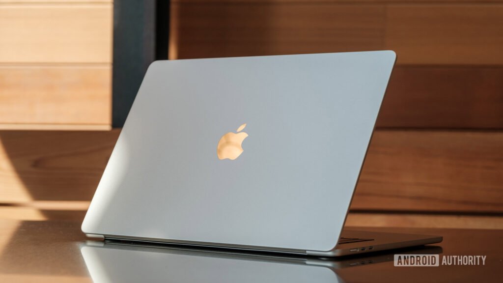Deal: 15-inch Apple MacBook Air M4 plummets to record-low price!