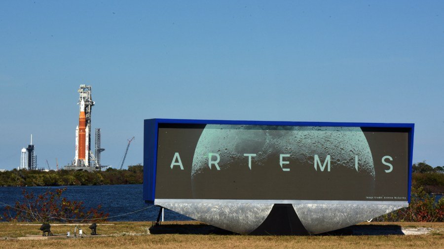 Isaacman makes his mark by revamping the Artemis return to the moon