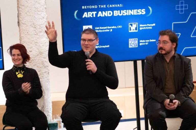 Turn your passion into a paycheck: how DeviantArt can help you make money from art