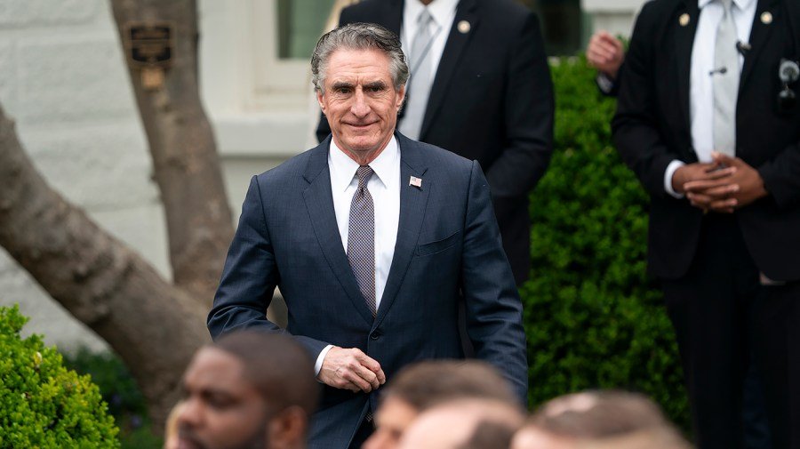 Trump does not plan to bar oil or gas exports, say Burgum and Wright