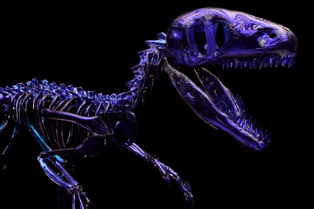 Grant Garmezy Molds a Full-Size Dakotaraptor from Molten Glass