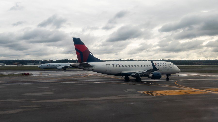 3,000 flights canceled as eastern US braces for high winds, tornadoes