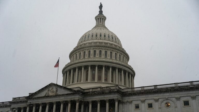 DHS funding deal stalls in Congress amid continuing negotiations