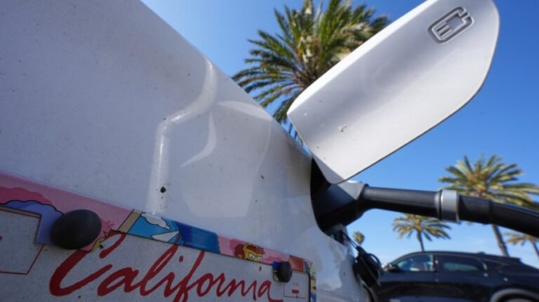 Trump admin sues California over vehicle emission, greenhouse gas rules