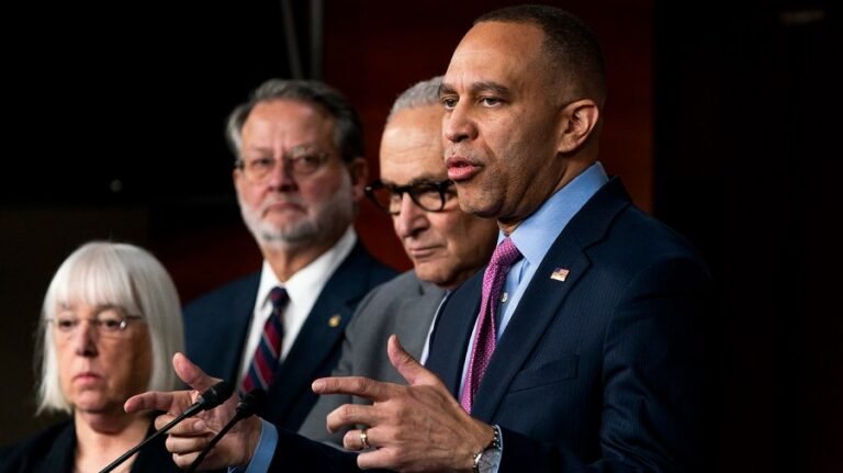 Democrats whip against DHS funding bill despite GOP pressure on Iran