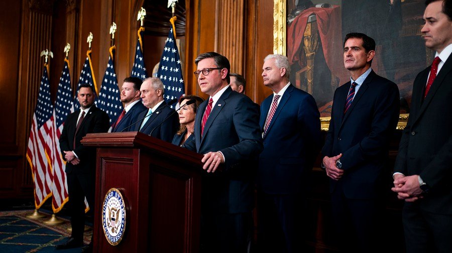 Trump snarls GOP’s midterm message 