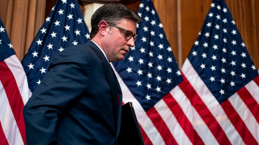 Live updates: TSA pay in House's hands as Senate agrees to fund most of DHS