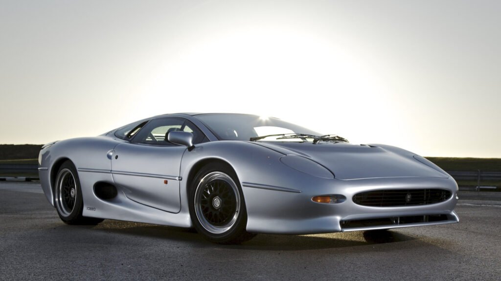 Why Did Jaguar Switch From A V12 To A Twin-Turbo V6 In The XJ220?