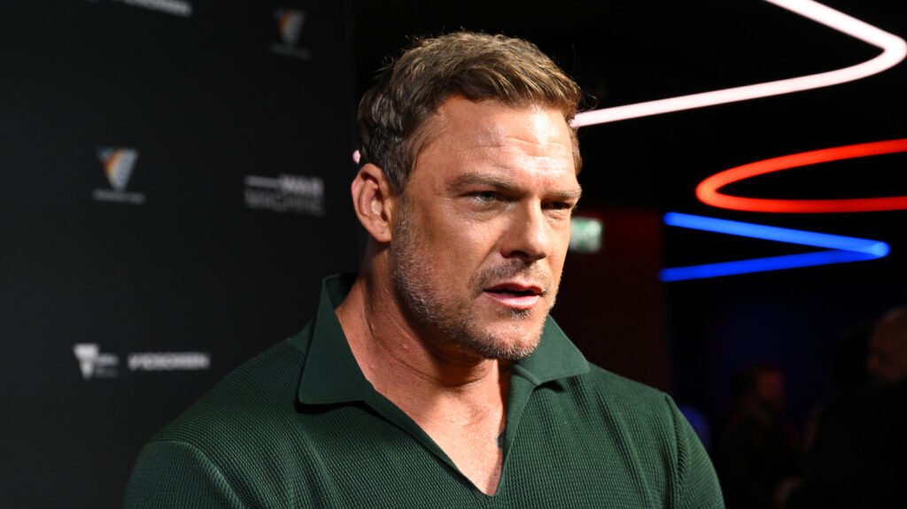 'Reacher 'Actor's Neighborhood Motorcycle Fight Is Deeply Embarrassing, No Matter Who Was More Wrong