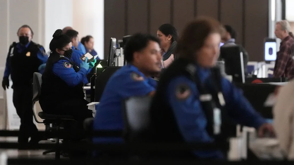 The TSA staff shortage is dragging on at U.S. airports. Some experts say privatization is the solution