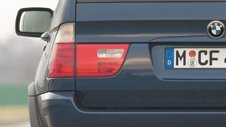 The BMW X5 4.8is Is A Sporty SUV That Costs Less Than You'd Expect