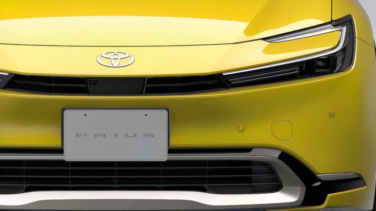 Toyota Prius Vs. Toyota Corolla Hybrid