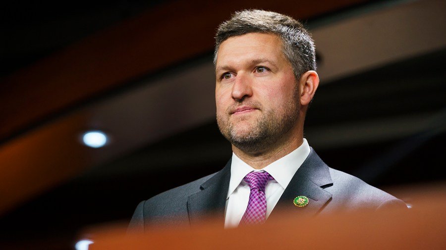 Dem vet goes after ‘chickenhawks’ promoting Iran strikes