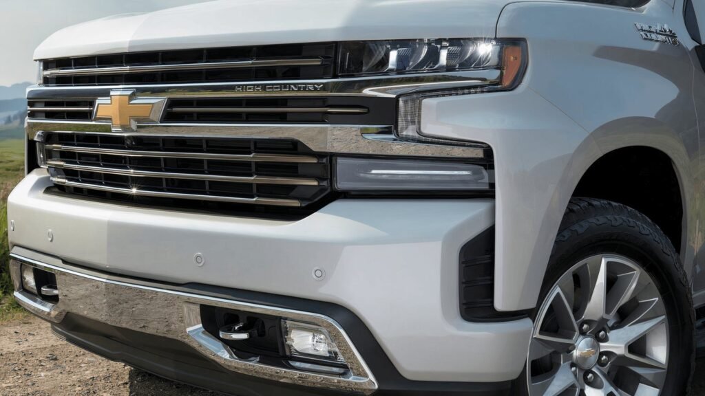 Chevrolet’s 2021 5.3L V8 Silverado 1500 Cost Less Than A Brand-New Colorado