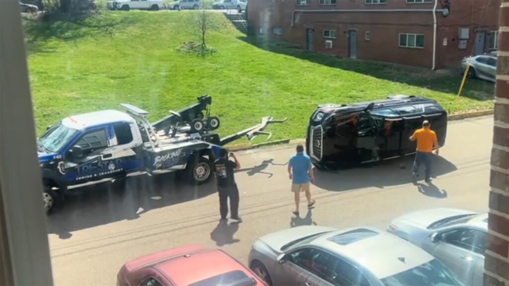 Fighting A Tow Truck Goes Sideways In Seconds