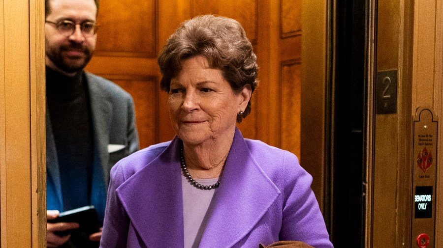 Senate Democrats press Pentagon on Iran school bombing