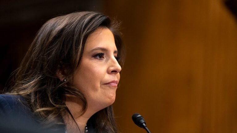 Stefanik presses Gabbard on Kent's resignation letter: 'Do you agree or disagree?'