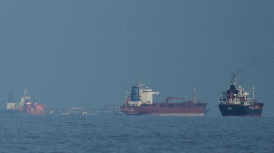 US military warns civilians to avoid ports used by Iran along Strait of Hormuz