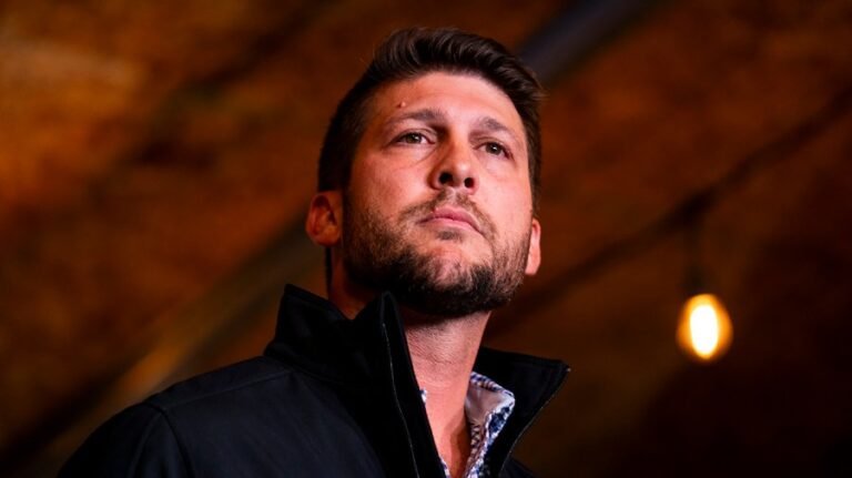 Florida AG calls on NFL to cast aside minority coaching rule