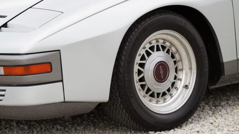 Lincoln Tried To Build A Rear-Engine BMW M5 Rival Before The BMW Even Existed