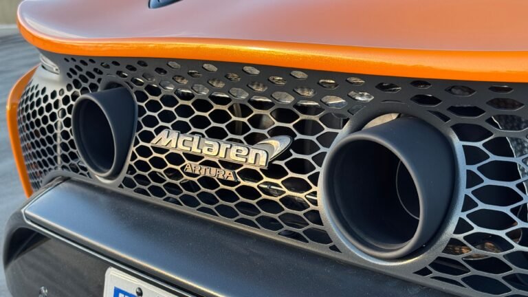 McLaren Patents Active Wings Mounted On Side Mirrors