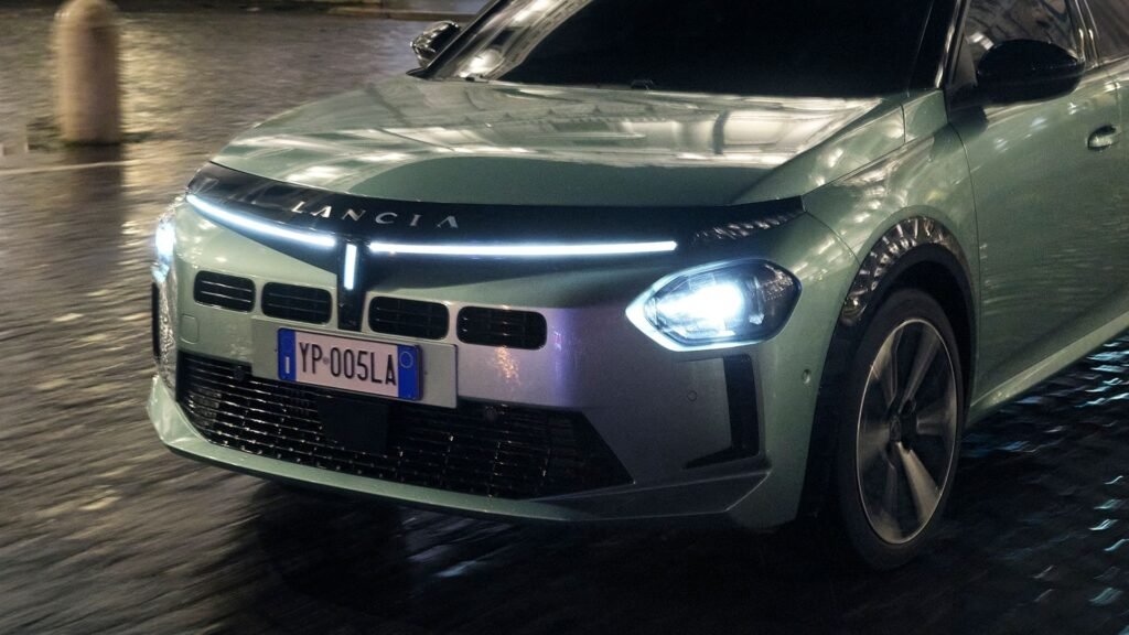 An Unlikely Manufacturer Is Saving The Cheap Turbo Manual Hatchback