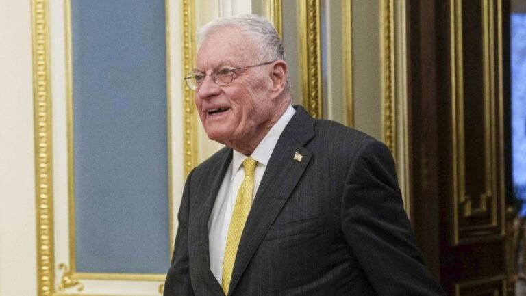 Retired general on soldier accused of Maduro bet: 'You can't be that stupid'