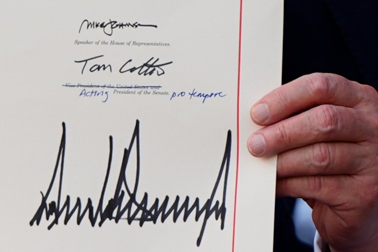 Trump's signature is coming to US currency: What could that look like?