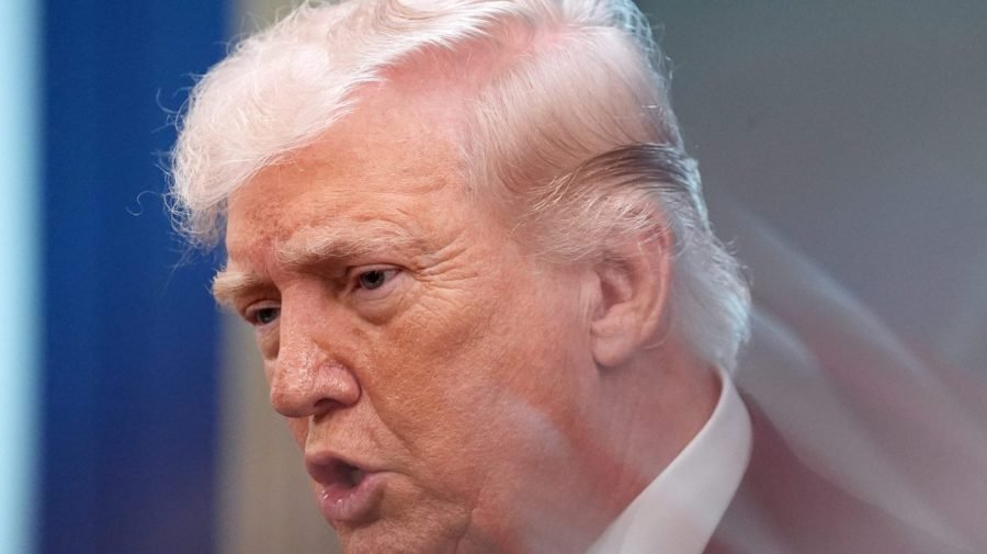 Retired general: Trump 'an absolutely terrible commander in chief'