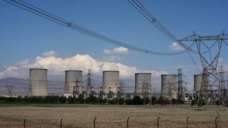 Iran calls for human chains around power plants ahead of Trump deadline