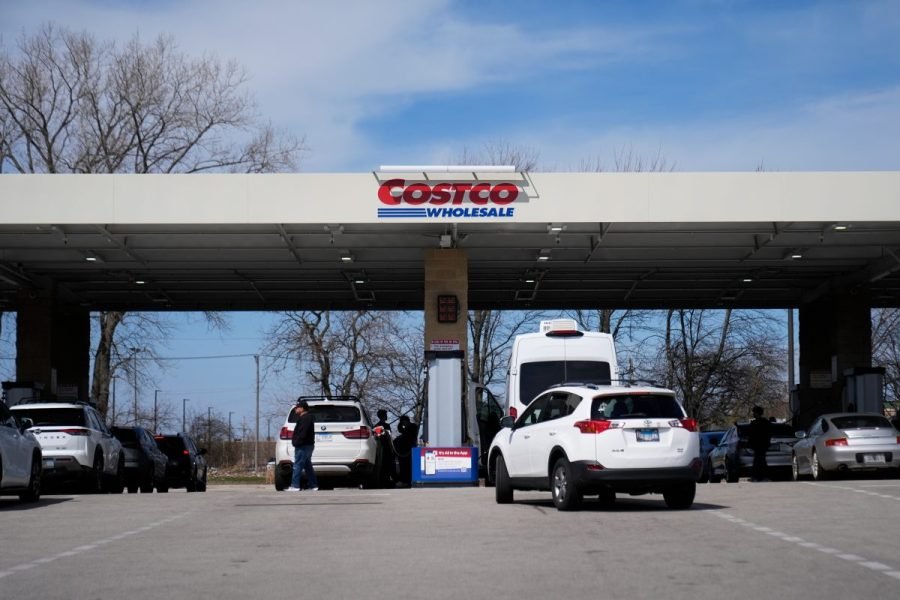 Gas that's 25 cents cheaper? Why warehouse stations may have the lowest pump prices
