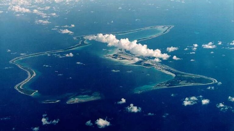 UK halts Chagos Island transfer after US withdraws support